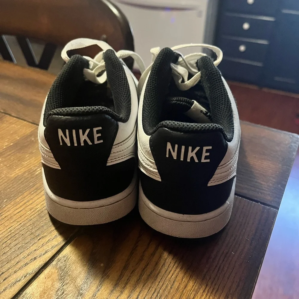 Women’s Nike Dunks - Picture 3 of 3